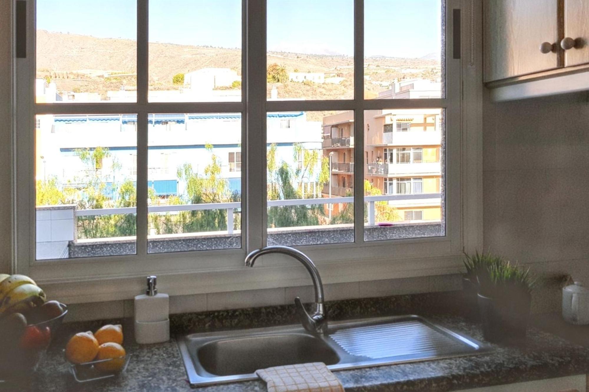 Coastal Terrace Apartment: 2br With Wi-fi Near Puerto De Santiago Apartment Puerto de Santiago (Tenerife)